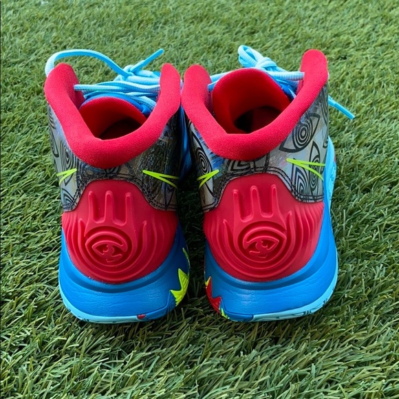 Nike Kyrie 6 Preheat “NEW YORK” - Picture 4 of 5